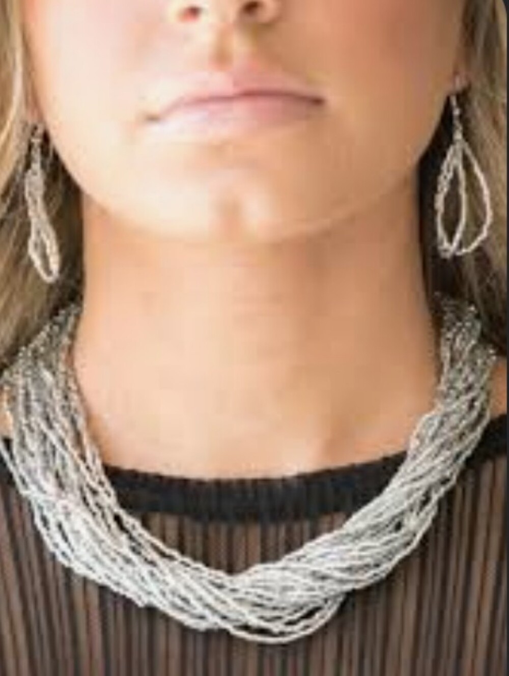 NWT Paparazzi A Finishing Touch Necklace & Earring Set